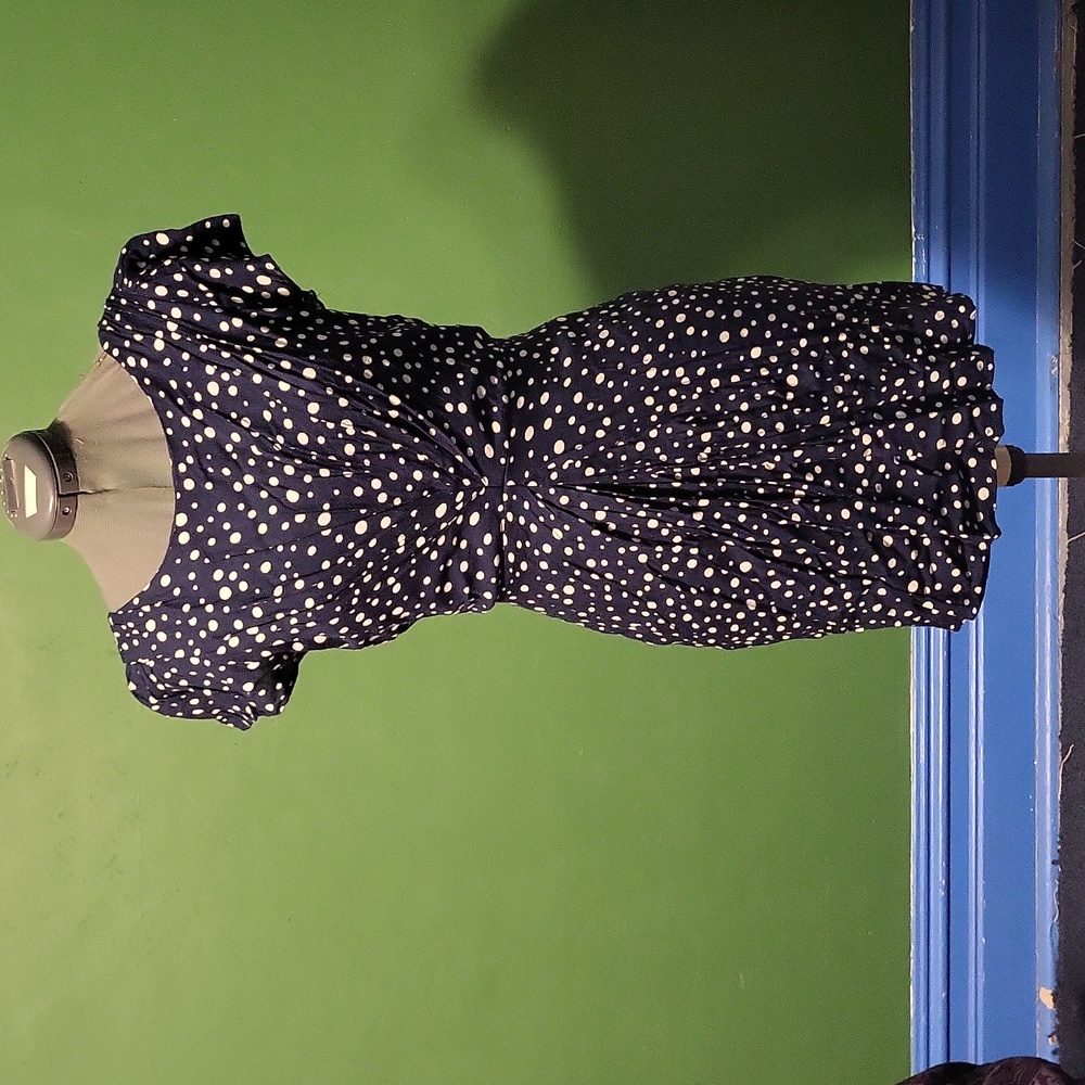 Yumi Short dress. Navy blue, cream polka dots. Size 2/4.